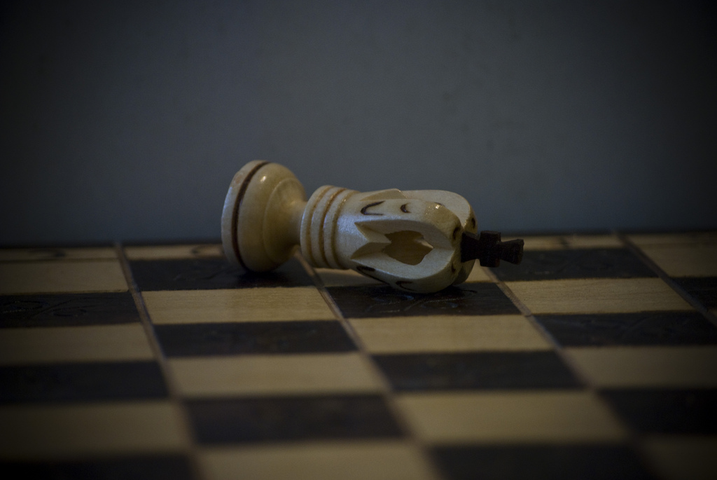 chess king lost photo